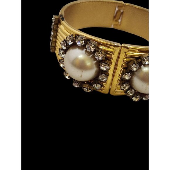 Unsigned Heavy Pearl and Rhinestone Clamper Bangle Bracelet (A4934) - Picture 3 of 8